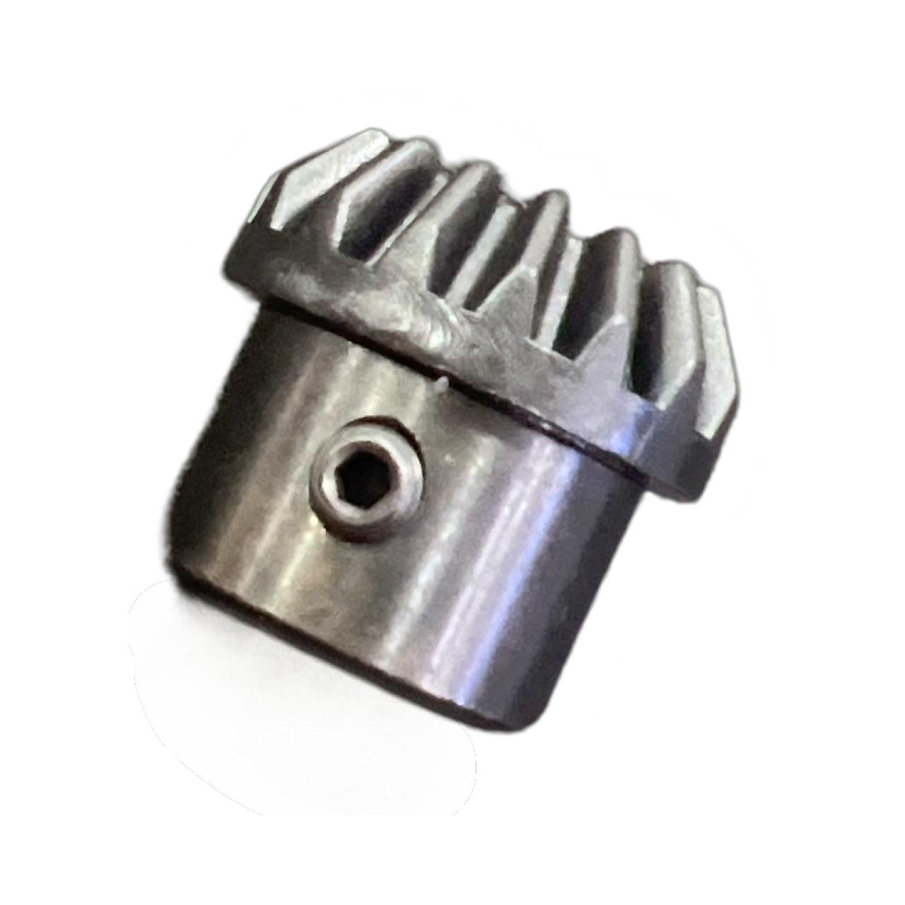 "Piñón Vertical Singer 446021, repuesto original para máquinas de coser Singer, diseñado para asegurar un funcionamiento preciso, duradero y eficiente, mejorando el rendimiento y la calidad de las costuras."