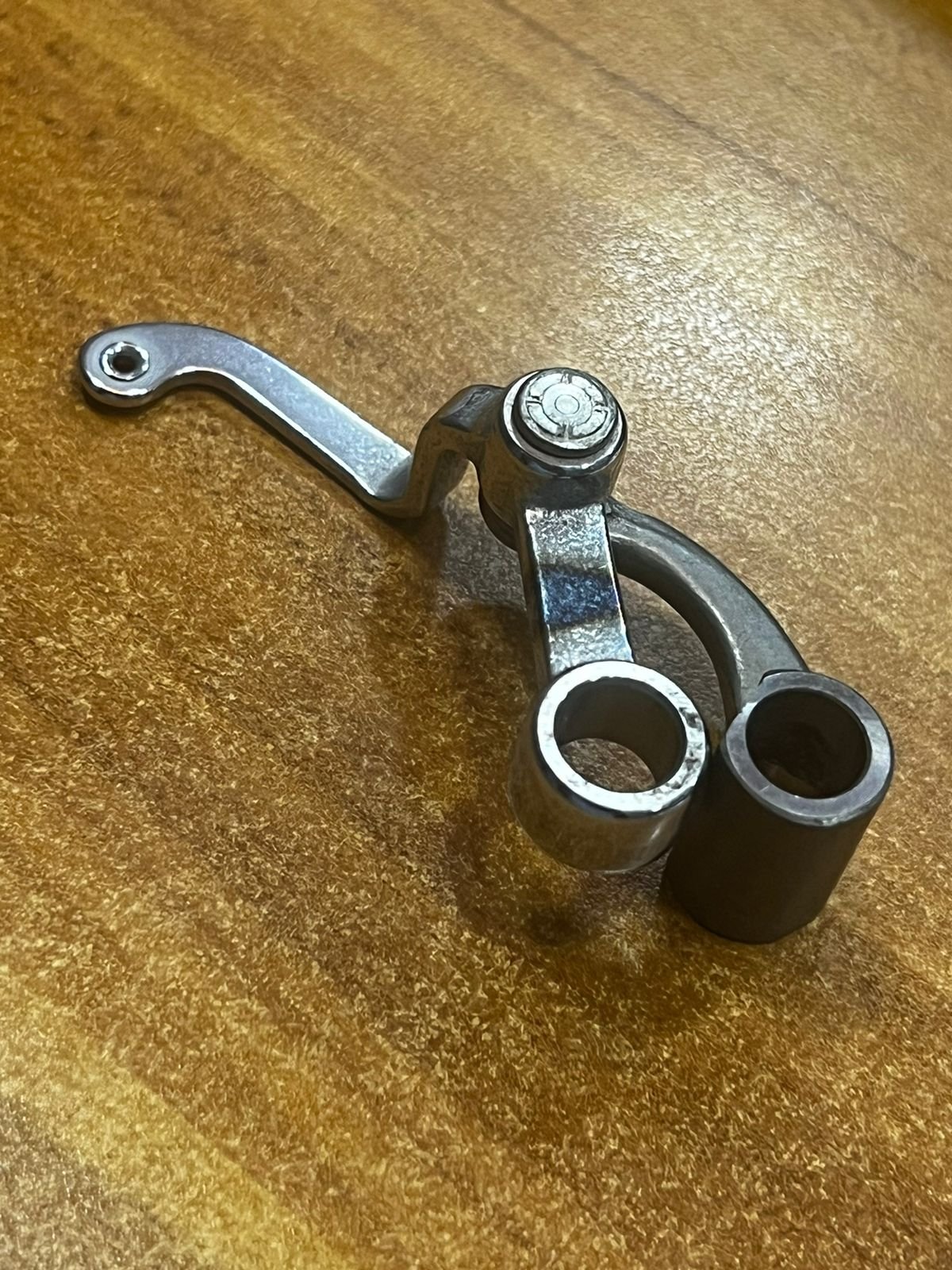 220920 (213) PALANCA TIRA HILO MAQUINA DE COSER FAMILIAR - Imagen 2