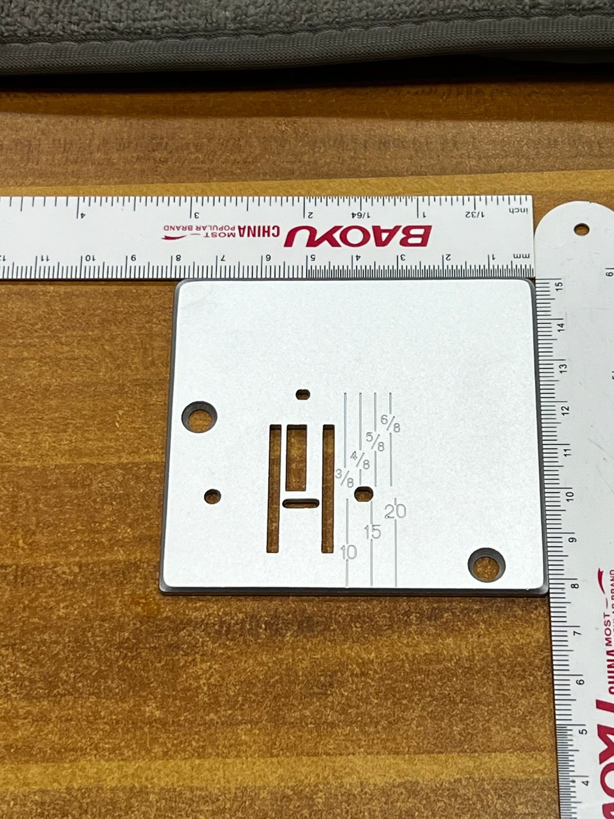 PLANCHUELA JANOME O PFAFF 303 LR1122 REPUESTOS 730027007 2222222 - Imagen 4