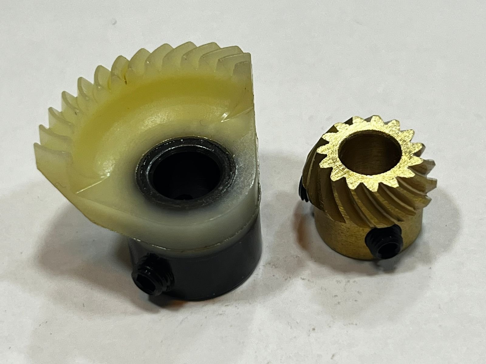 G4A1573000=8620-16 PIÑON SET X 2 1409 SINGER FAMILIAR