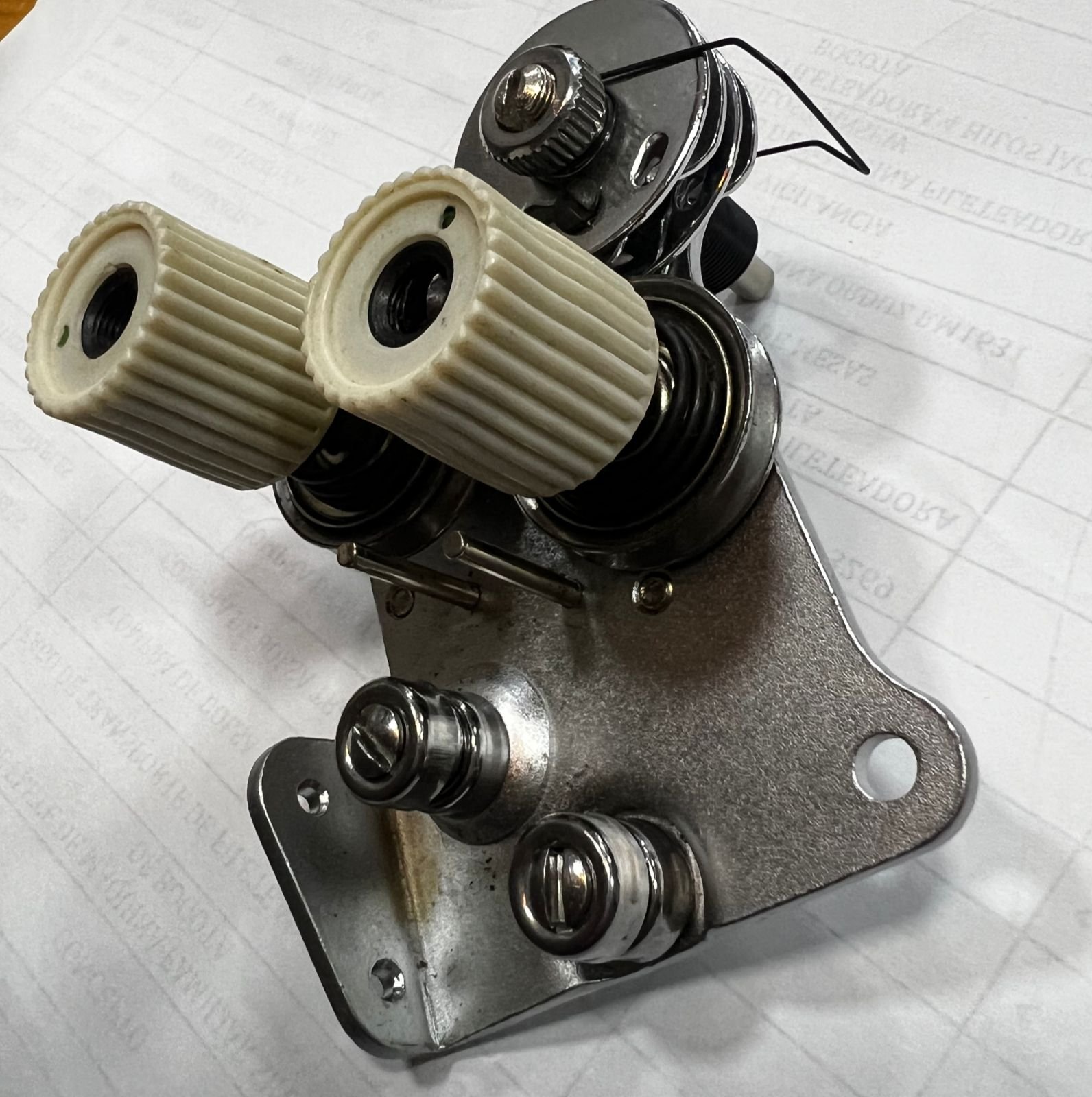 RX-B7033 TENSION DOS AGUJAS 842 SINGER - Imagen 2