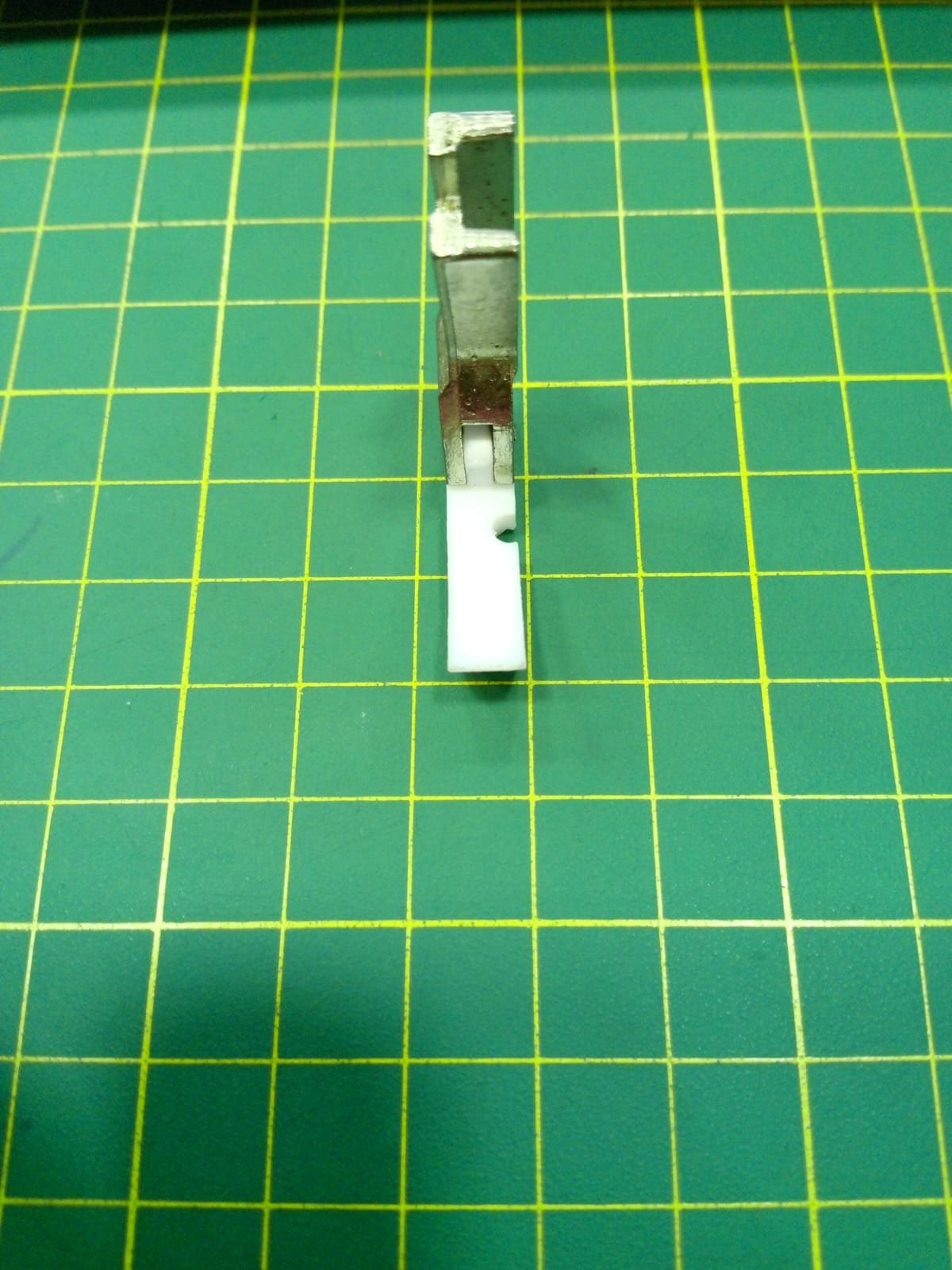 Prensatela T36N de Teflón Derecho para Cierre - Imagen 5