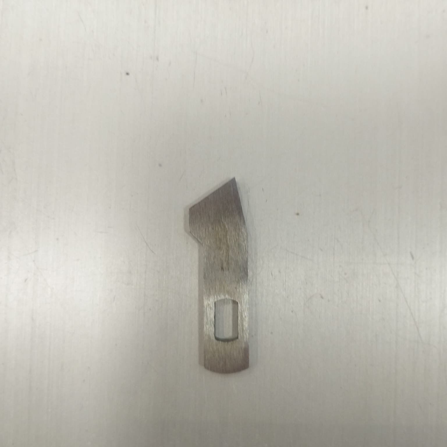 10531000-CUCHILLAS DE FILETEADORA FAMILIAR INFERIOR - Imagen 3