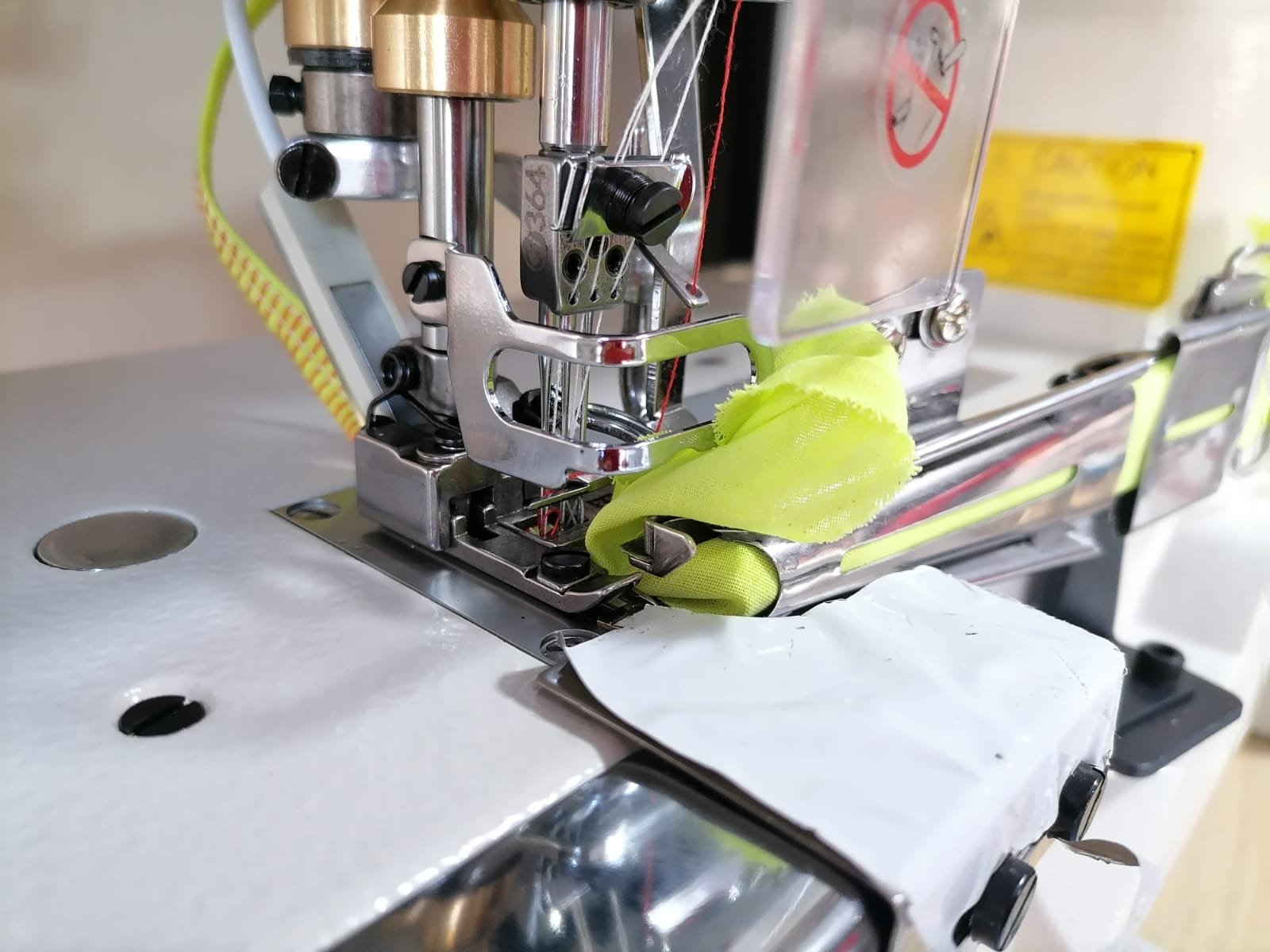 Recubridora Mecatrónica Kansew KS767D-02 - Imagen 4