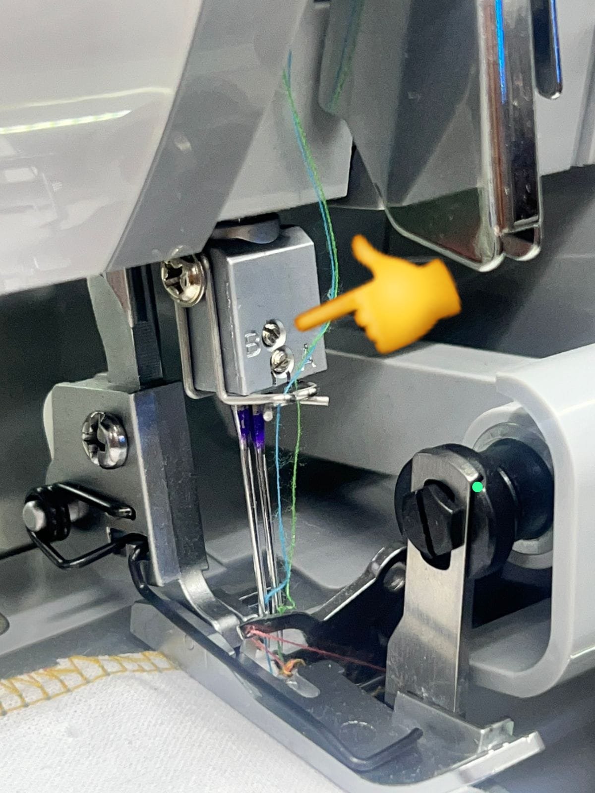 TORNILLO SUJETADOR AGUJA 14U 111-1 - Imagen 3