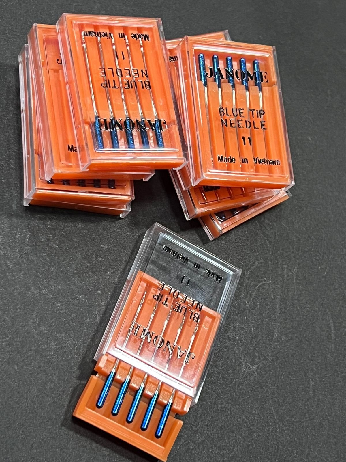 Agujas JANOME Azul colombia 4-990311000 Caja x5 Unidades 4-990311000 - Imagen 4