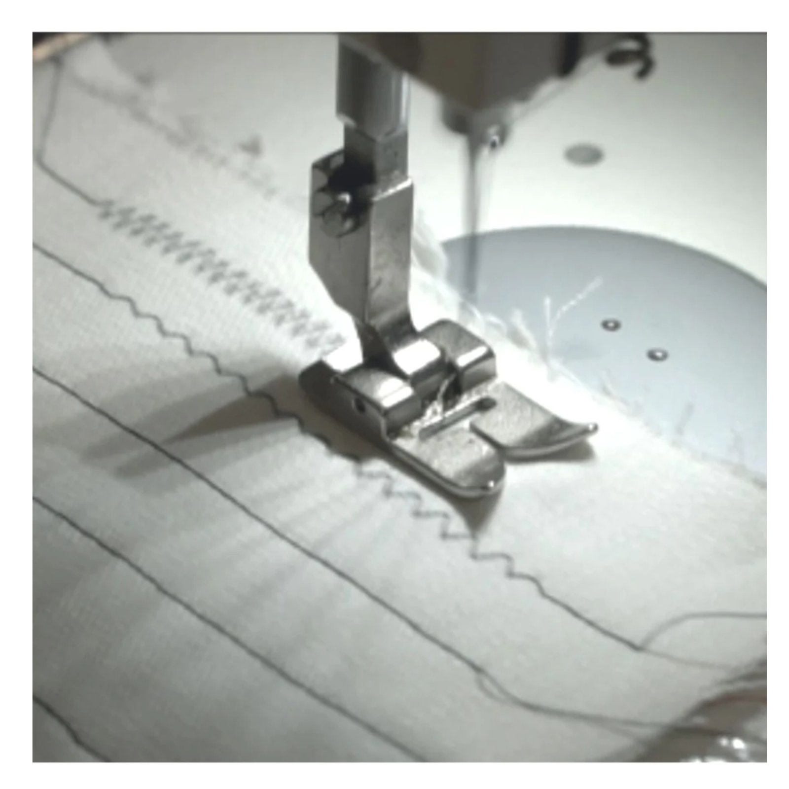 JACK JK-20U53 ZIGZA Y COSTURA RECTA - Imagen 3